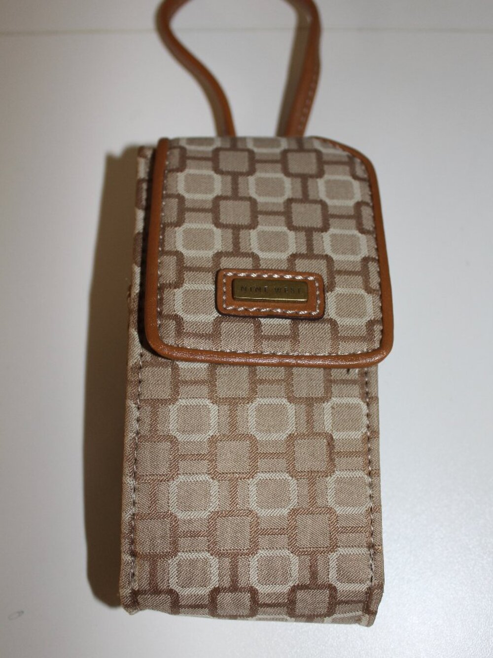 Nine West Cell Phone Wallet Card I.D. Holder Strap Fashion Women's Mirror NYC
